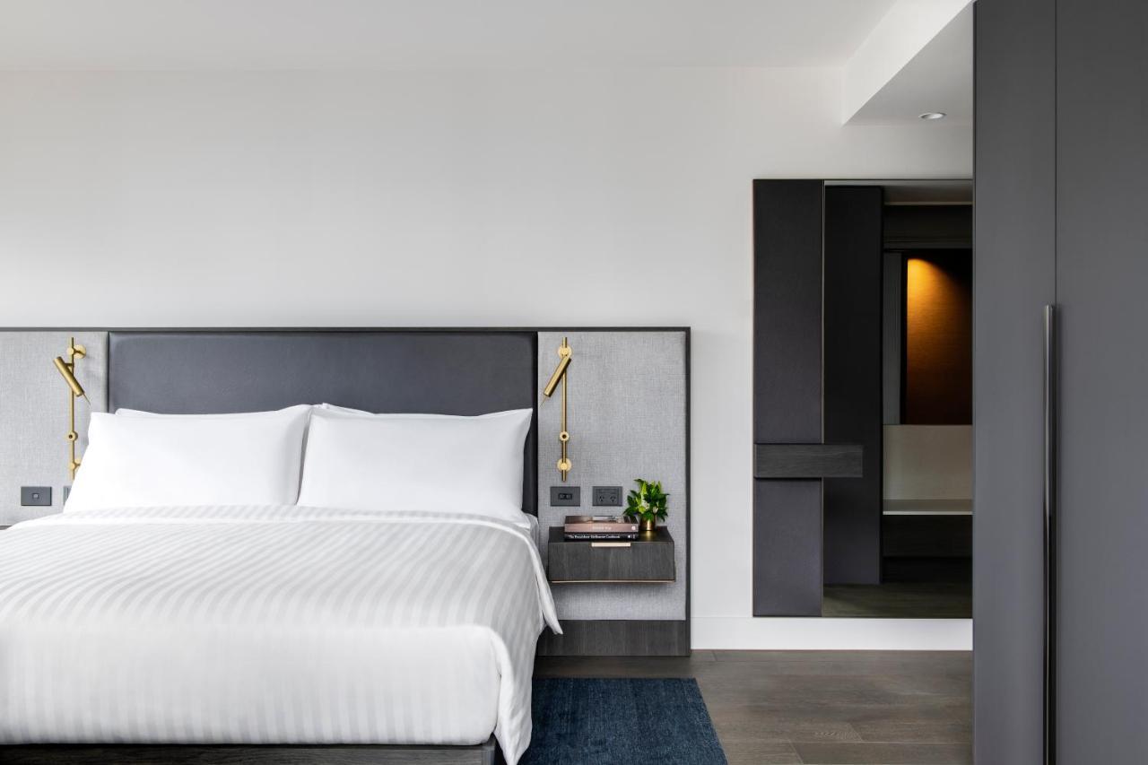 墨尔本港区万豪酒店 外观 照片 A bedroom at the hotel