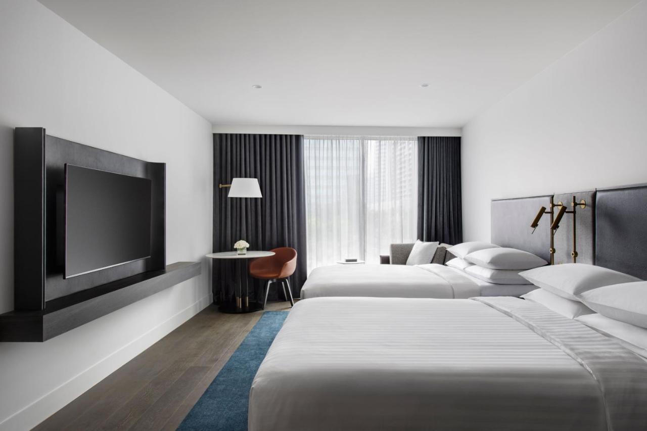 墨尔本港区万豪酒店 外观 照片 A guest room at the Hotel Indigo in Boston, Massachusetts