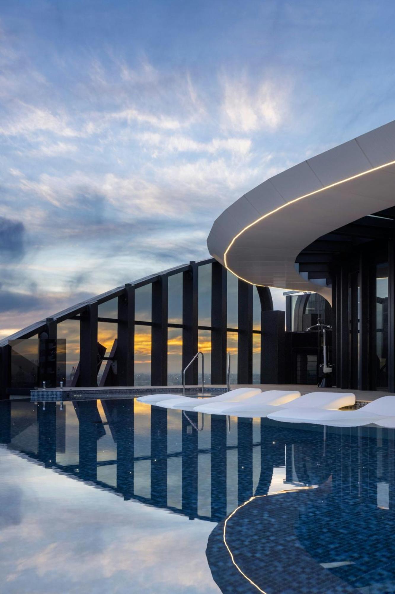 墨尔本港区万豪酒店 外观 照片 The rooftop pool at the Ritz-Carlton, Perth